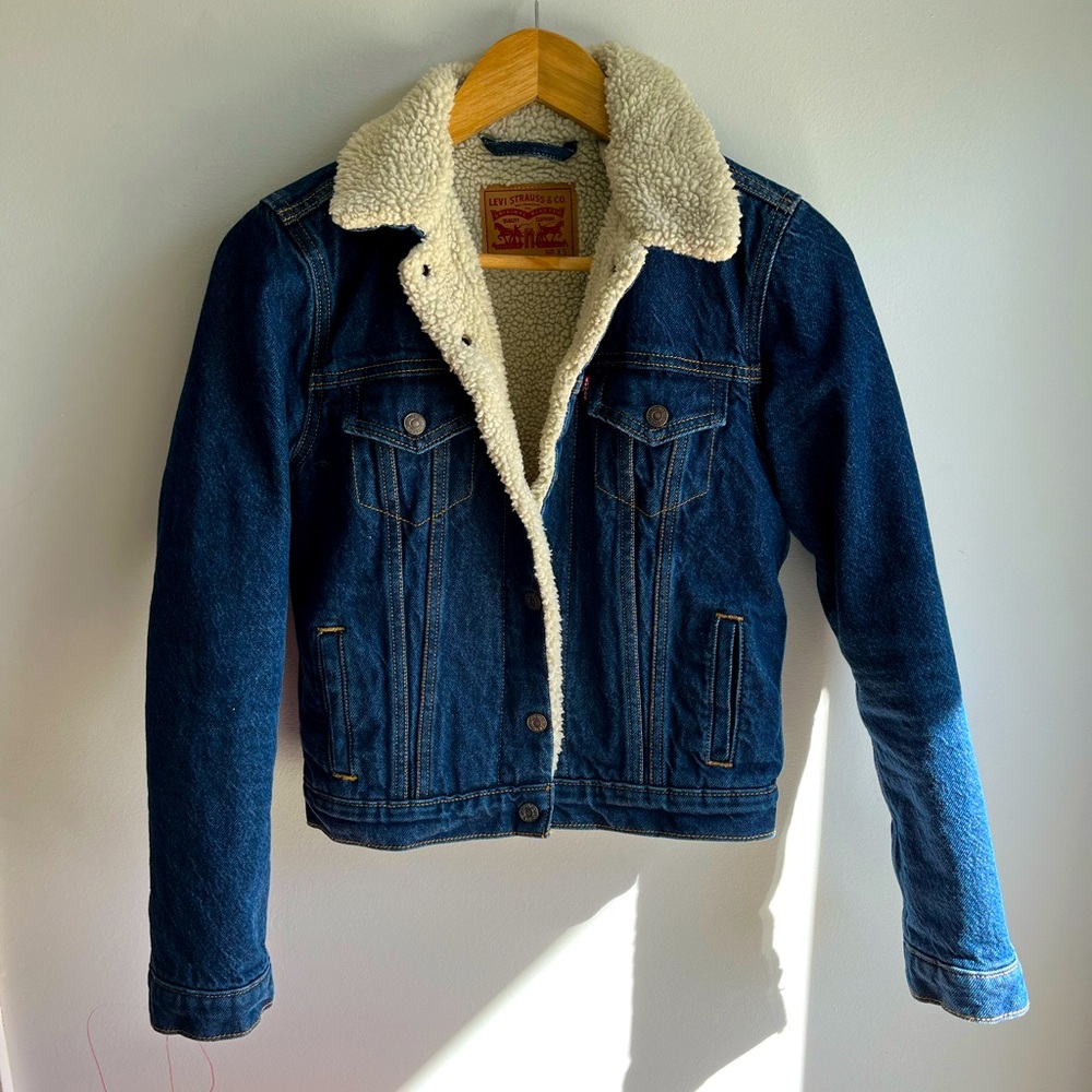 Levi’s Blue Denim Trucker Jacket Women’s size XS